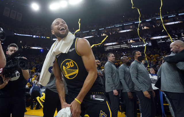 繁忍队成功晋级NBA总决赛,球员兴奋不已的简单介绍 繁忍队成功晋级NBA总决赛,球员兴奋不已的简单介绍